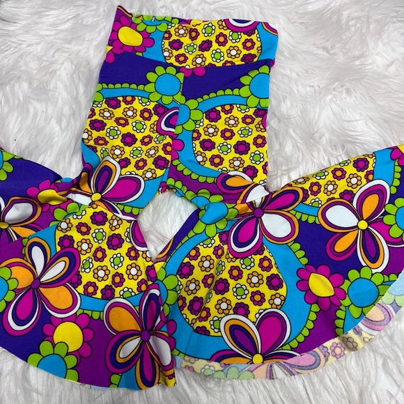 Groovy psychedelic bell bottoms with bow on nylon band groovy one outfit - Picture 3 of 7
